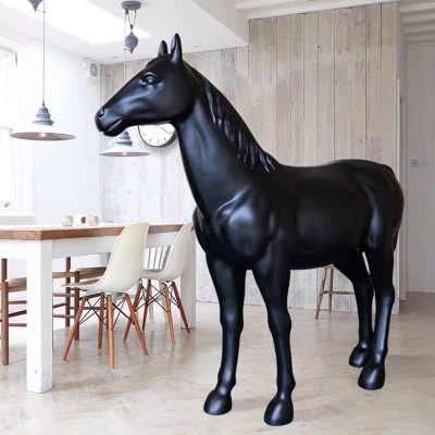 Statue de cheval noir en fibre de verre animale en résine grandeur nature